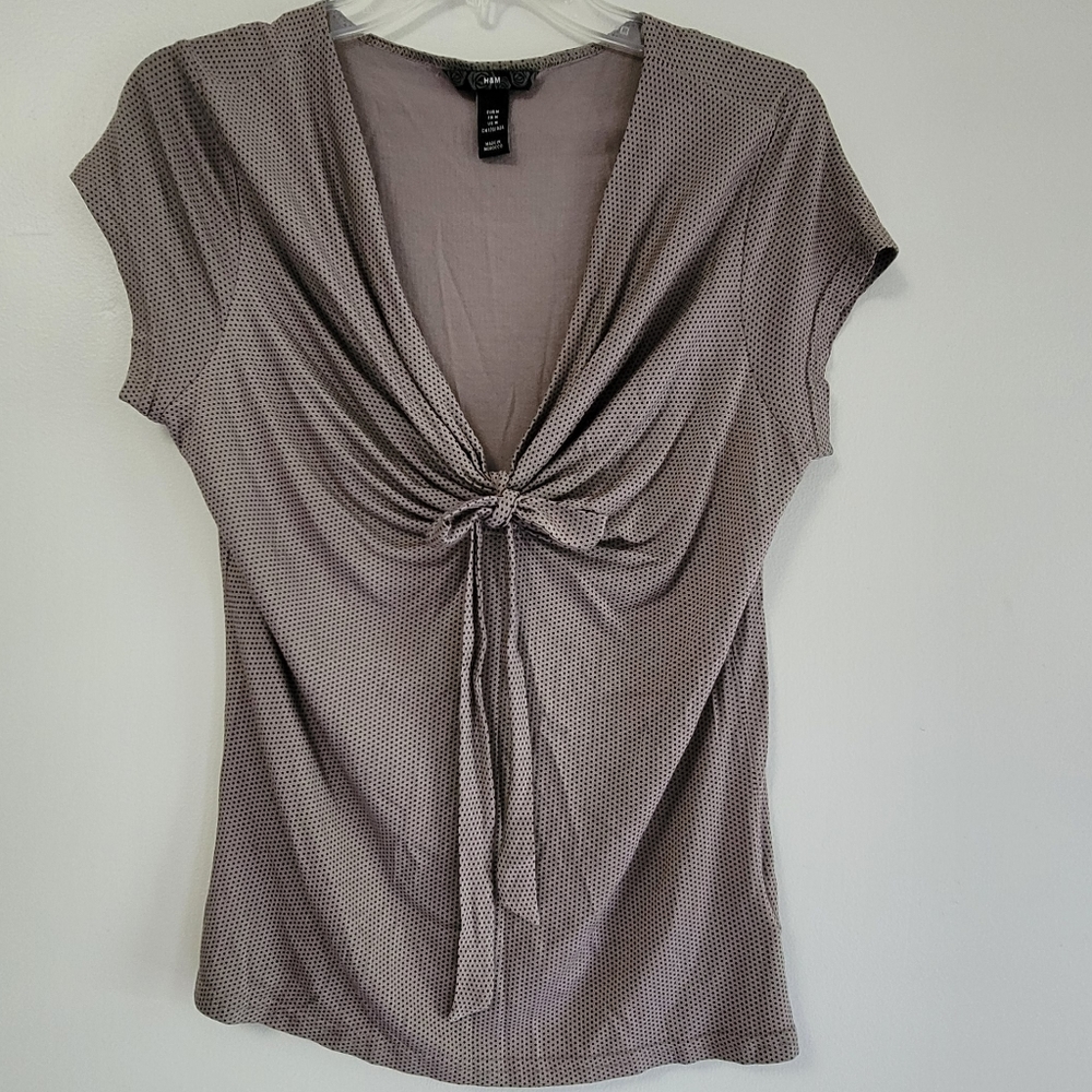Gray Polkadot H&M Short Sleeve Dressy Top Sz Medium